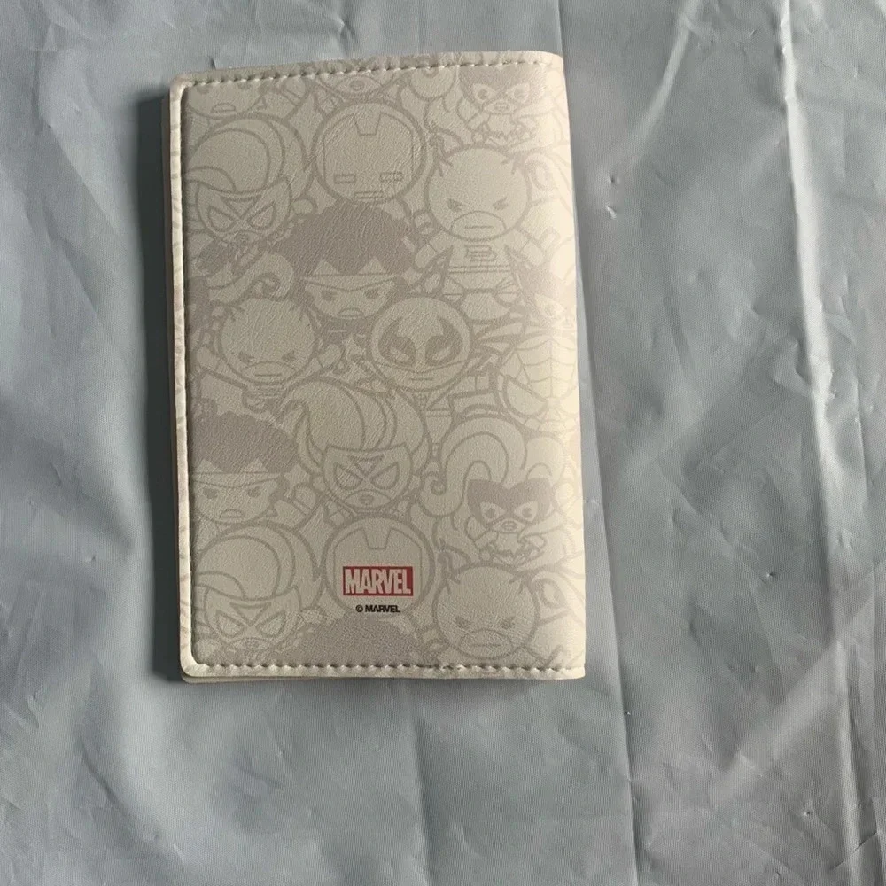 Marvel superhero  travel wallet - Picture 9 of 9